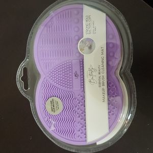 Makeup Brush Cleaning Mat